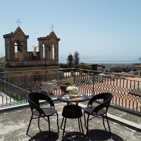 B&B La Giara Piedimonte Etneo Buitenkant foto